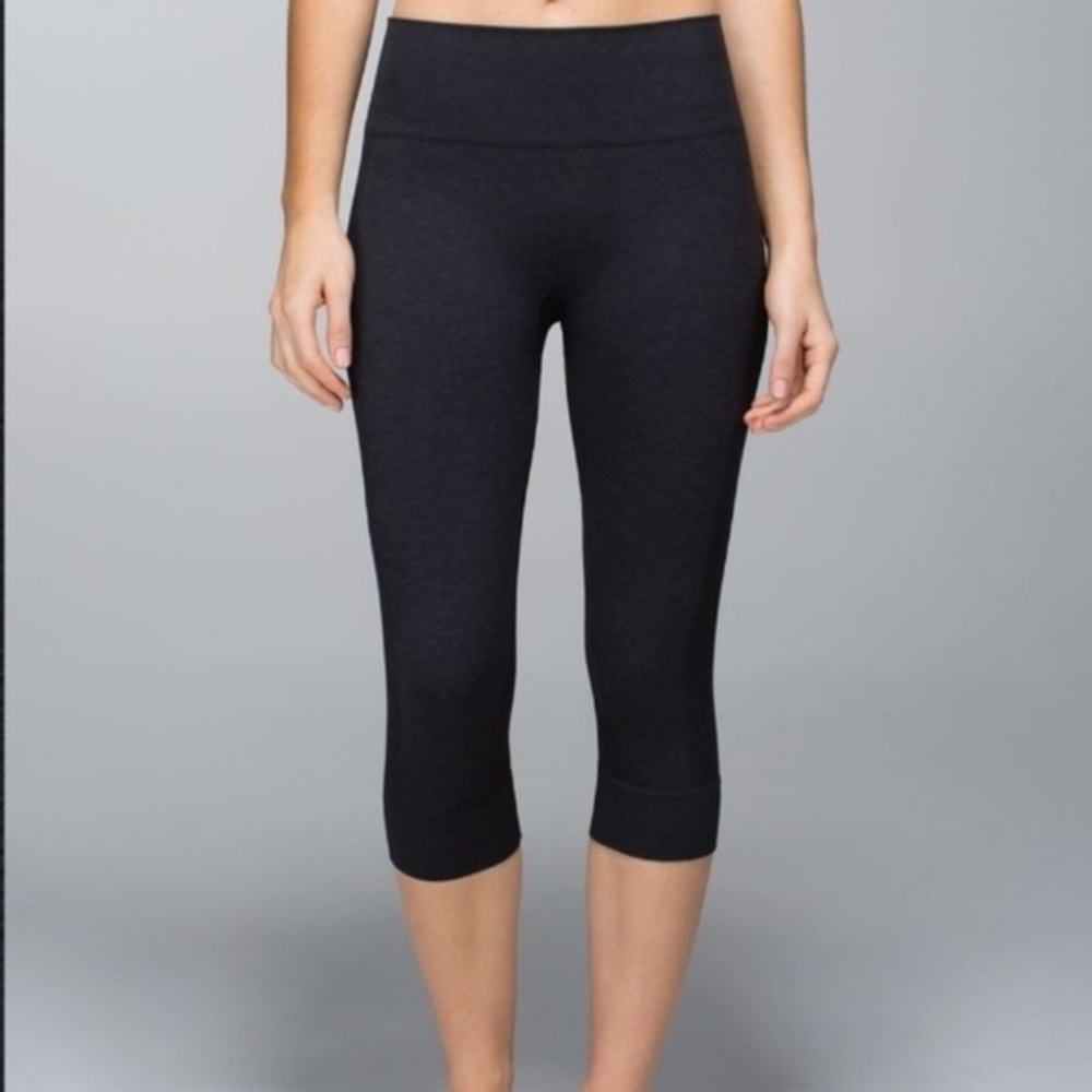 Lululemon In The Flow Crop Leggings